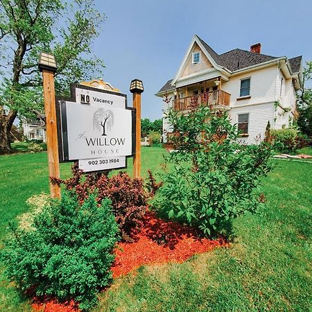 The Willow House Bed & Breakfast Kensington Exterior photo
