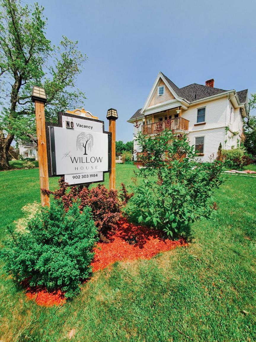 The Willow House Bed & Breakfast Kensington Exterior photo